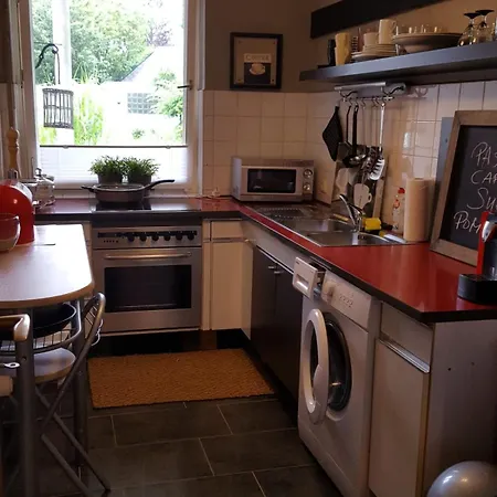 Апартаменты Stilvolles Altbauapartment In Ruhiger Wohngegend Дуйсбург