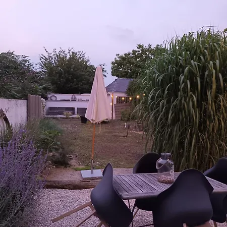 Апартаменты Stilvolles Altbauapartment In Ruhiger Wohngegend *