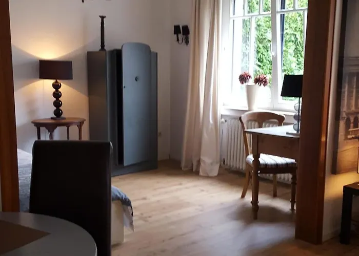 Stilvolles Altbauapartment In Ruhiger Wohngegend Daire Duisburg